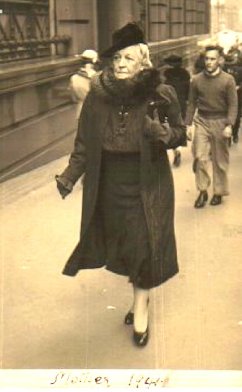  Alice May Black (1875 - 1960) 