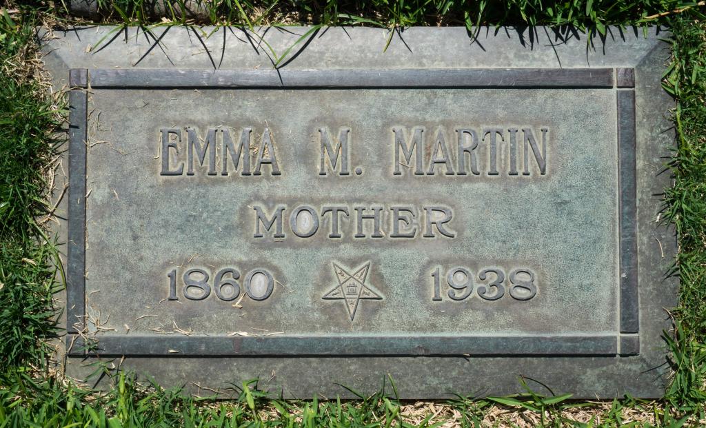 Headstone - Emma M Sandes